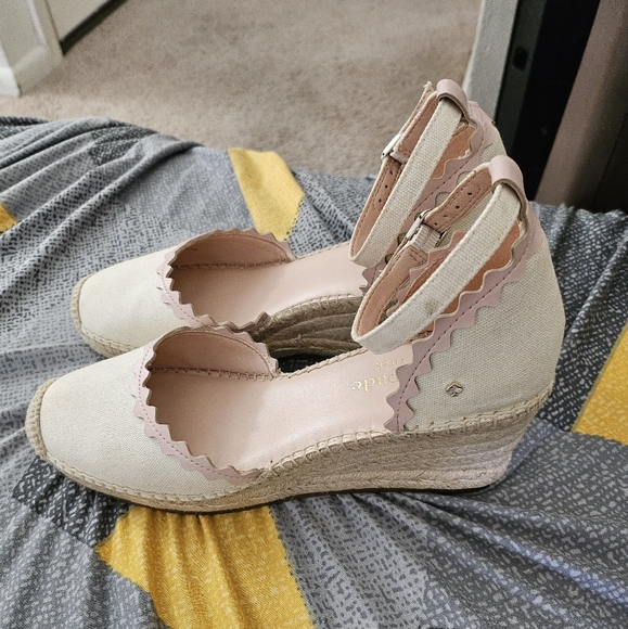 Shoes - Picture 2 of 3